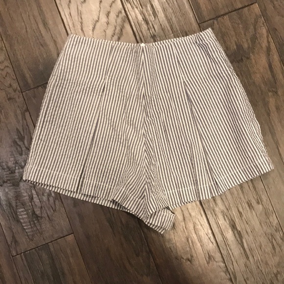 American Apparel Seersucker Hampton Shorts - Picture 3 of 4